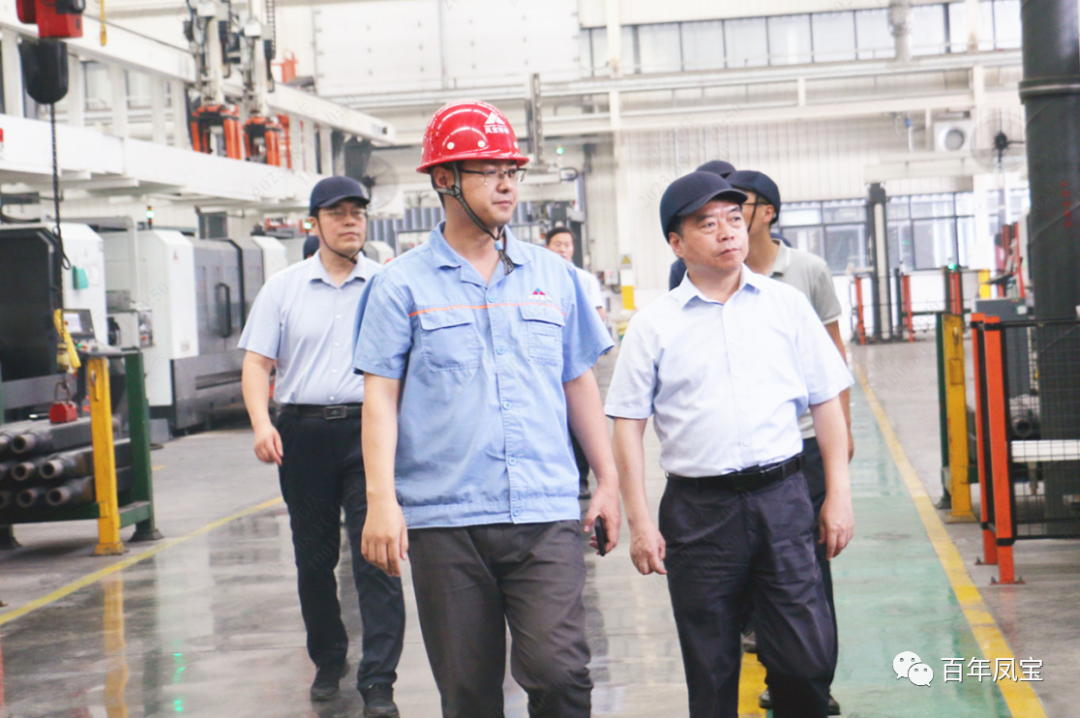 安阳市政协副主席侯合柱到亚美在线中国有限公司集团调研指导工作